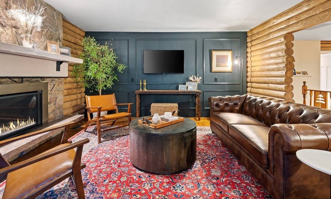 Bellingham House | Luxury & Nature's Haven: Architectural Symphony Amidst Serene Bellingham Vistas