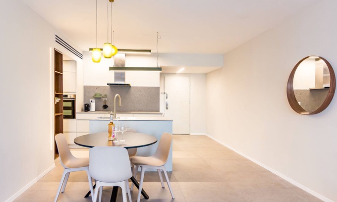 Neve Tzedek Apartment | Luxury Neve Tzeddek Apartment With Electric Vehicle Parking