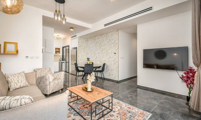 Emek Refaim Apartment | Luxury New 2BR at Emek Refaim