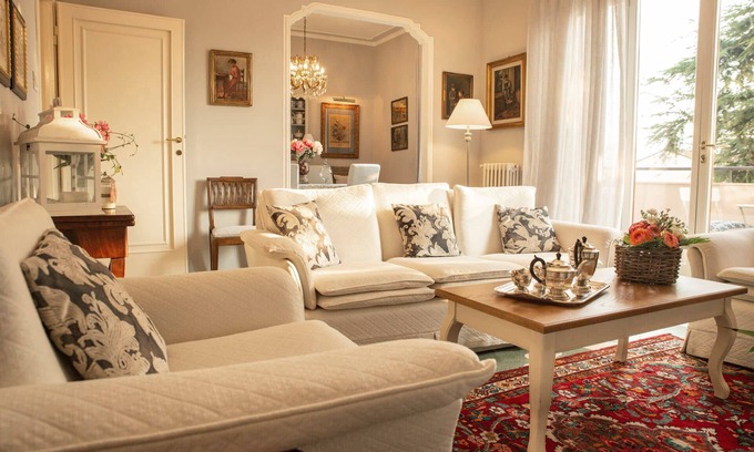 Lucca Historical Center Apartment | LUXURY NEW APARTMENT- PARKING AND GARDEN PRIVATE-VERY CLOSE WALLS OF LUCCA-WIFI