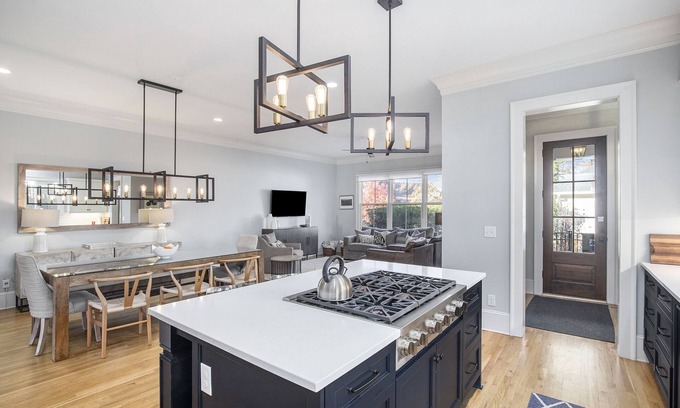 Charlotte House | Luxury Newly Built Elizabeth Townhome 1 mile from Uptown Charlotte