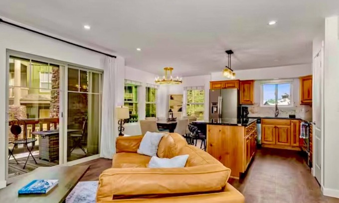 Park City Condo | Luxury newly remodeled condo across Jordanelle Gondola Deer Valley East