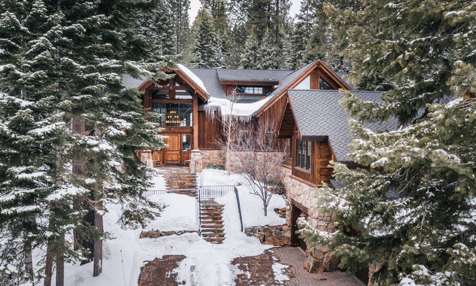 Truckee Cabin | Luxury Northstar Lodge