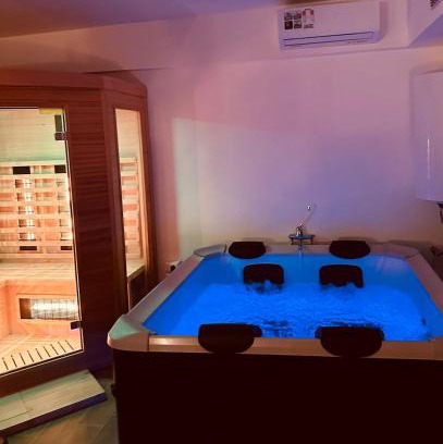 Centro Storico Apartment | Luxury Oasis in Milan Duomo Jacuzzi Sauna