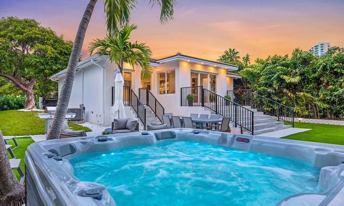 The Roads House | Luxury Oasis