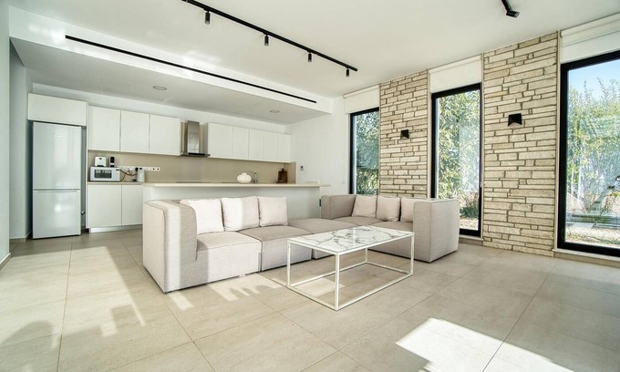 Pegeia Villa | Luxury Oasis Villa - Four Bedroom Villa, Sleeps 8