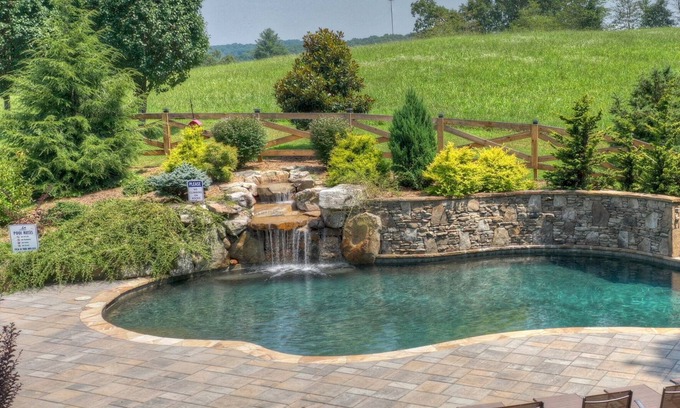 Mineral Bluff Cabin | Luxury Oasis w/Waterfall Pool & Sauna - Sleeps 20
