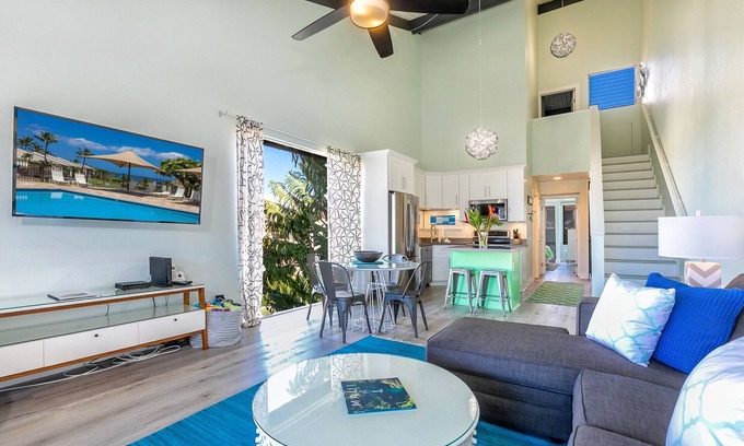 Kihei Condo | Luxury Ocean View 2 bed/2bath Beautifully Remodeled; Unit #325