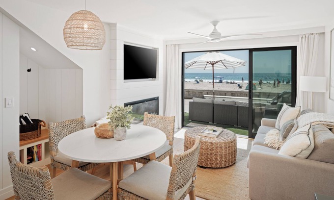 Mission Beach Condo | Luxury Oceanfront Condo w/ AC, Fire Pit, & Ocean Views