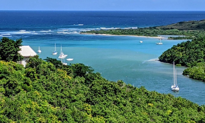 Estate Morning Star North Cottage | Luxury Off-Grid Cottage - Amazing views - North Central Island