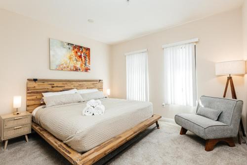 Miracle Mile Apartment | Luxury One Bedroom minutes from The Grove