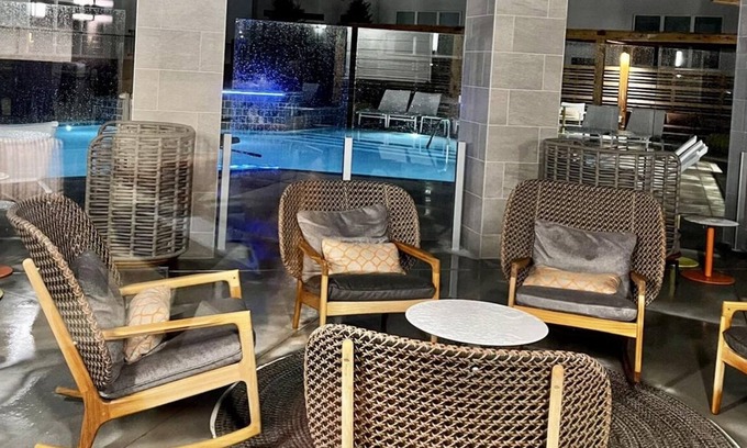 West Lanham Hills Apartment | Luxury Open Space Amtrak UMD Hospitals Reagan BWI