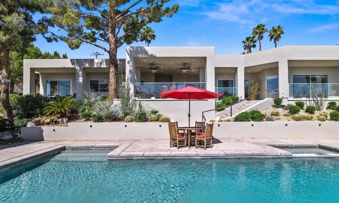 Little Tuscany House | Luxury Palm Estate – Desert Contemporary Gem with Saltwater Pool, Spa & Mountain Views