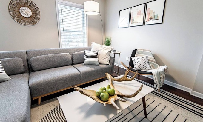 Lower East Side Apartment | Luxury Penthouse, Best Location, Free Parking