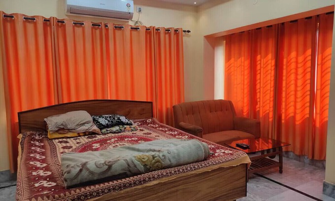 Mukundapur Apartment | luxury penthouse on budget