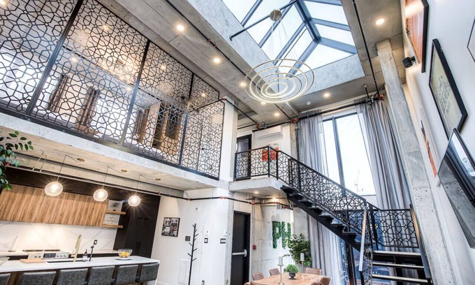 International District Apartment | Luxury Penthouse Private Rooftop Old MTL