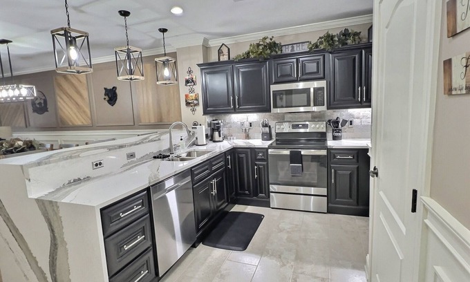 Gatlinburg Condo | Luxury Penthouse with Breathtaking Mtn views, 2 Balconies, Downtown Gatlinburg!