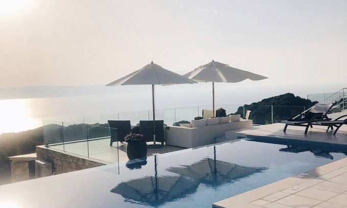 Skiathos Villa | Luxury Pool Villa on Skiathos