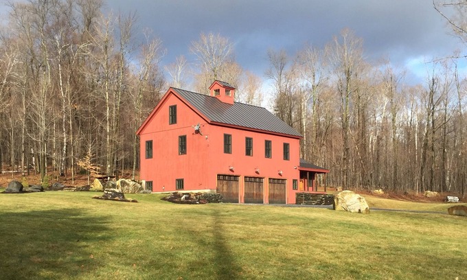 Stratton and Bromley Ski Areas House | Luxury Post and Beam Barn Set On 10 Acres
