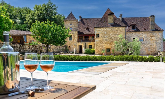 Peyzac-le-Moustier House | Luxury private home, heated pool. The perfect location with breathtaking views!