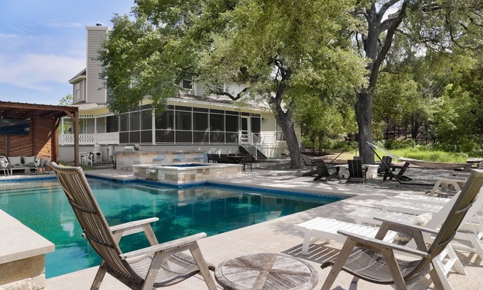 Austin House | Luxury, Privacy & Fun for Large Groups, Sleeps 25, Hill Country Hideaway