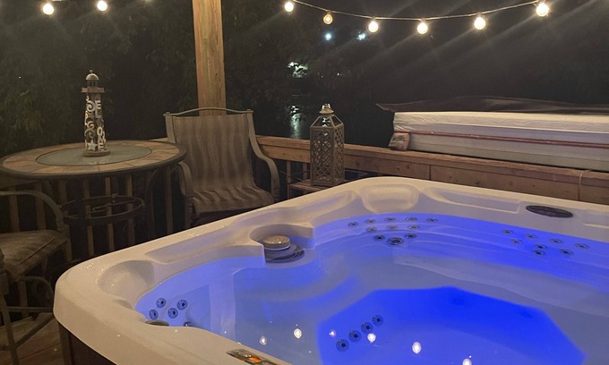 Mount Vernon House | Luxury private suite hot tub & game room w/full kit, King Bed