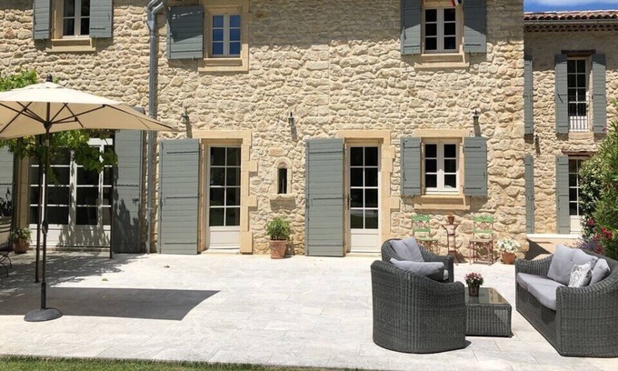 Ansouis Villa | Luxury Provence Villa for Rent with Private Pool & Wonderful Garden