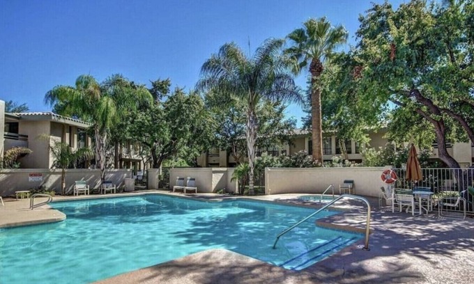 Cloisters Apartment | *Luxury/Relax/Secluded/Walk to Everything/Golf