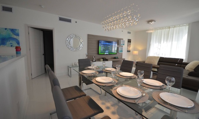 Aventura Apartment | Luxury Remodeled, 3BR, Amenities, Gated Complex, Perfect Location