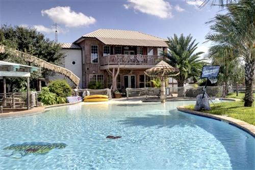 New Braunfels House | Luxury Rental with a Swimming Pool Perfect for Large Groups near Gruene, Texas