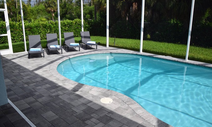 Pelican Villa | Luxury Retreat: 3BR with Pool, Hot Tub & Games
