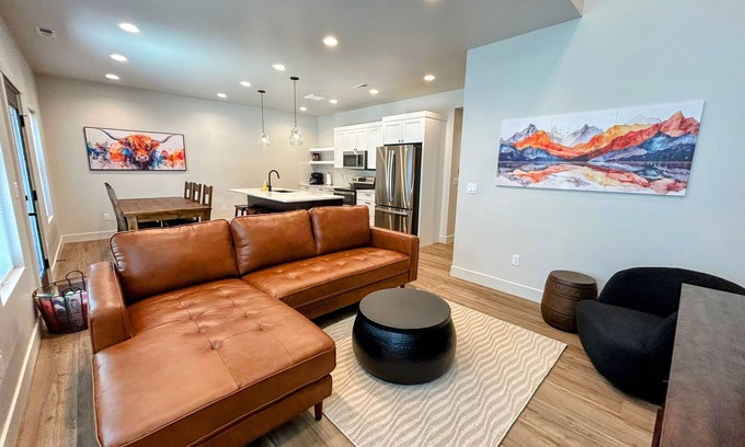 Driggs House | Luxury Retreat Hot Tub Walkable Mountain Views 3 King Bedrooms Modern