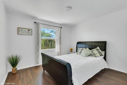 Parkside House | Luxury Retreat Near Local Gems