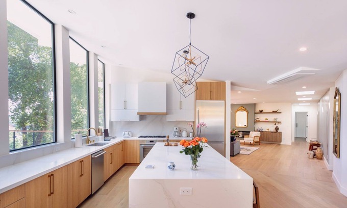 Glorietta House | Luxury Retreat with Pool/Jacuzzi Mountain Retreat on 1.7 acre land 25 mins to SF