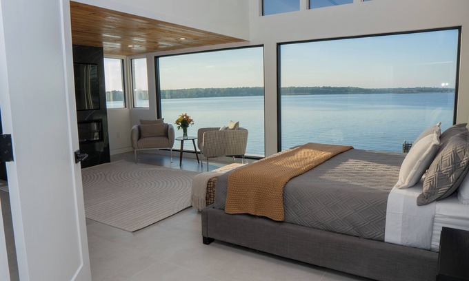 Fort Washington House | Luxury Riverfront home - breathtaking view and BRAND NEW - 20 min from DC.
