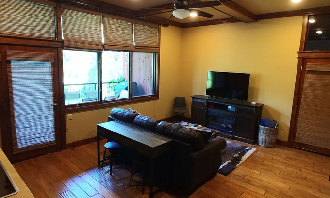 Bigfork Condo | Luxury Riverfront Condo - 2 Bed/2 Bath Downtown Bigfork