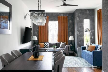 Hillsboro West End House | Luxury Rooftop Retreat in Nashville