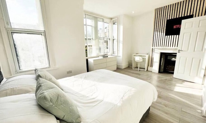 Harlesden House | Luxury room in centrally located apartment