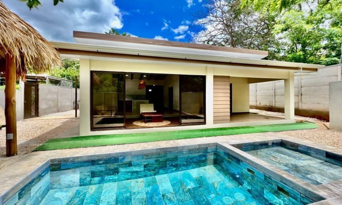 Santa Cruz House | Luxury Sarah Village: 5 Minutes from the Best Beaches of Guanacaste