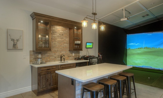 Sunburst Farms East House | Luxury Scottsdale Vacation Home with Golf Simulator
