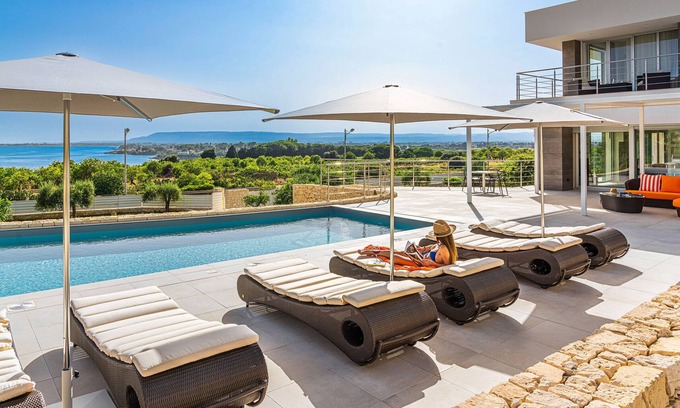 Syracuse Villa | Luxury sea front villa with pool, Plemmirio, Syracuse