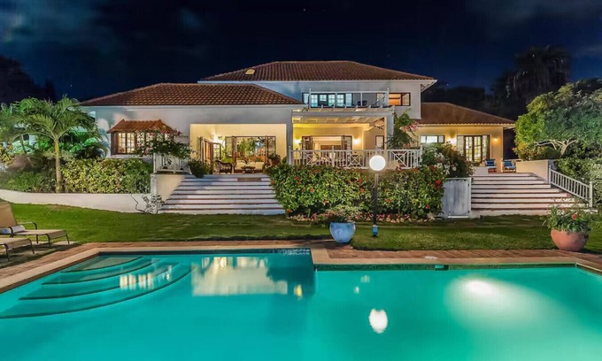 Montego Bay House | Luxury Sea View Villa with Private Chef + Butler Included