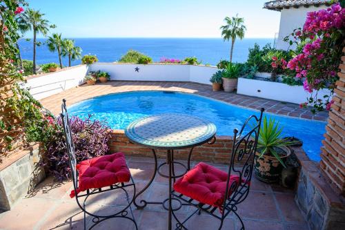 Almunecar Villa | Luxury Sea View Villa with Optional privat Heated Pool