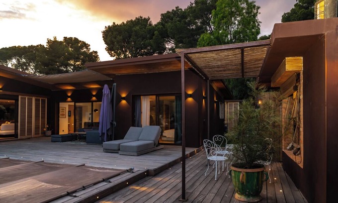 La Seyne-sur-Mer House | Luxury seaside villa