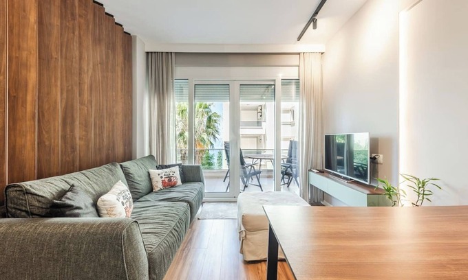 Vlore Apartment | Luxury Seaview Apartment with Free Parking