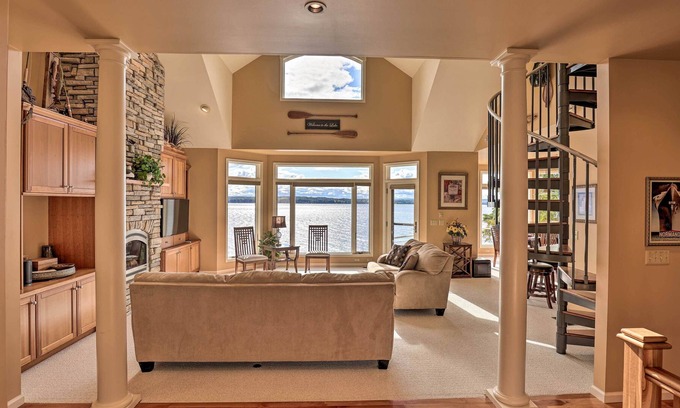 Willard House | Luxury Seneca Lakehouse w/ Deck + Private Dock!
