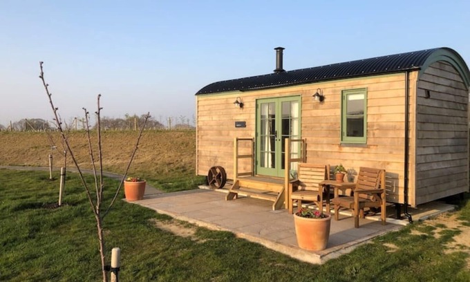 Stone in Oxney Cabin | Luxury Shepherd's Hut with woodburnern