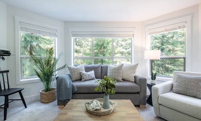 Upper Village Condo | Luxury ski-in/out | Complex pool, hot tub & gym | BBQ