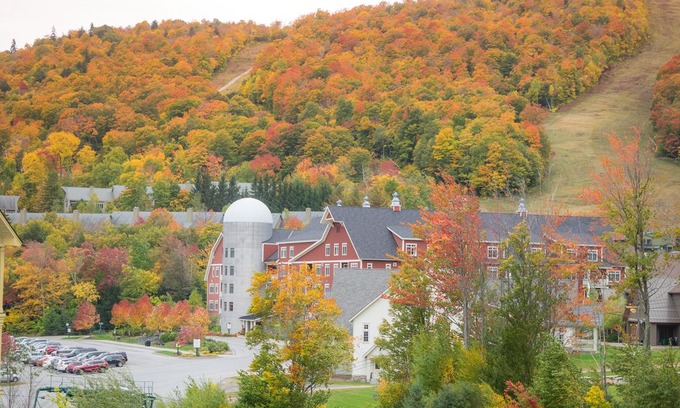 Warren Apartment | Luxury Slopeside Condo - Rice Brook at Sugarbush Ski Resort - Warren, VT