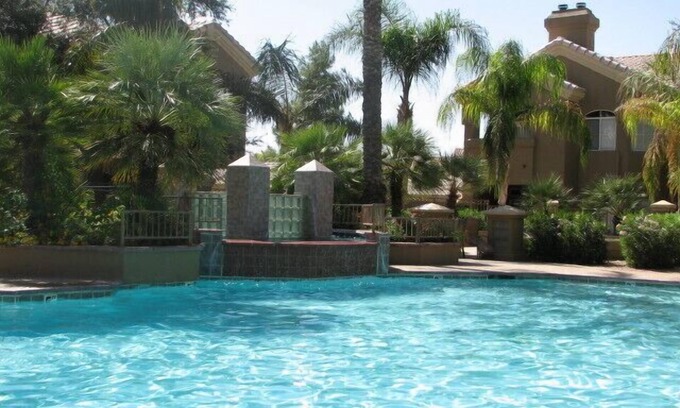 Paradise Valley Village Condo | Luxury Southwestern Condo Overlooking Quiet Inner Courtyard
